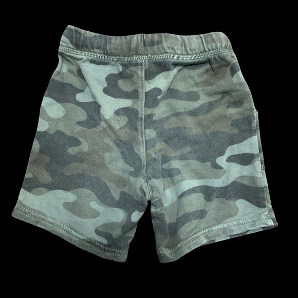 👣 5/$25 - Camouflage Print Shorts - Picture 2 of 2